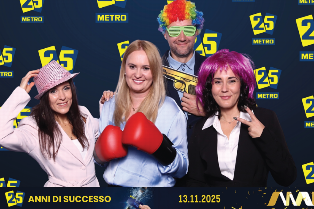 photobooth per eventi aziendali a Lecce con ospiti durante il ricevimento